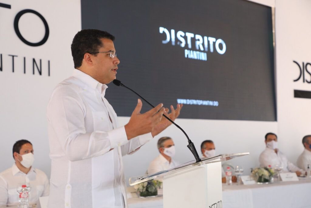 Abinader Piantini 03 Abinader da primer picazo en innovador proyecto inmobiliario Distrito Piantini