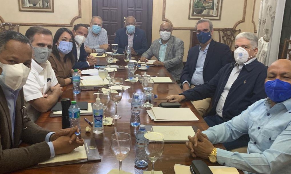 Abinader logra acuerdo con legisladores sobre Ley 28-01 de Desarrollo Fronterizo