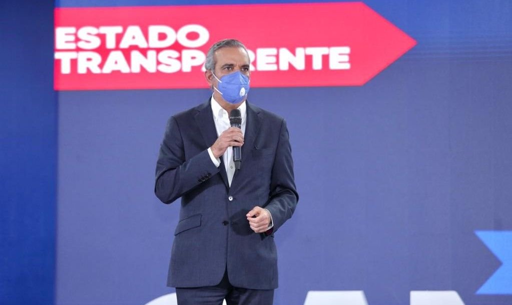 Piden a Abinader recuperar US$38.3 millones retenidos por empresa privada