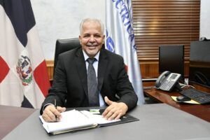 Piden investigar a EGEHID por comprar RD$20 millones en bonos navideños