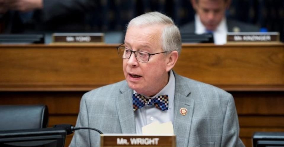 Fallece congresista de EE.UU. tras contraer el COVID-19