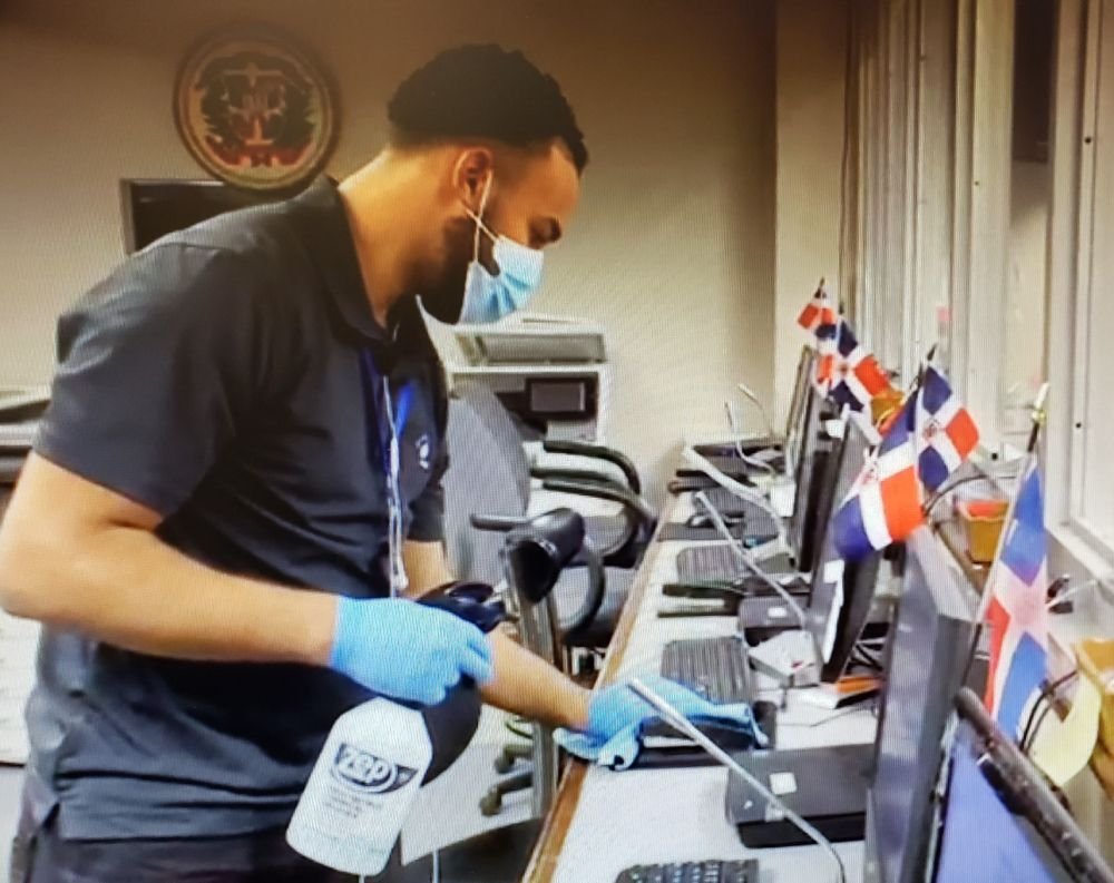 Desinfectan Consulado NY 02 Contratan compañía para higienizar sede del consulado dominicano en NY