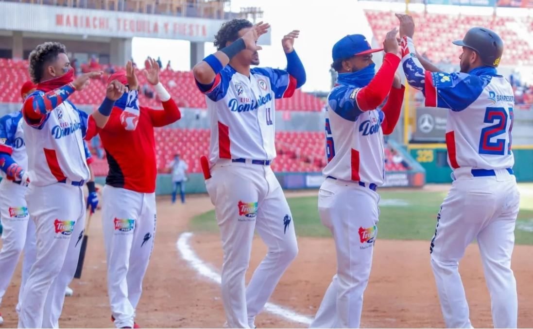Dominicana le gana duelo de pitcheo a Venezuela y se mantiene invicta