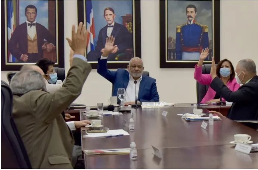 Educación aprueba protocolo retorno estudiantes aulas