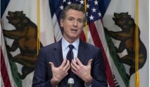 Investigan amenazas muerte contra gobernador de California