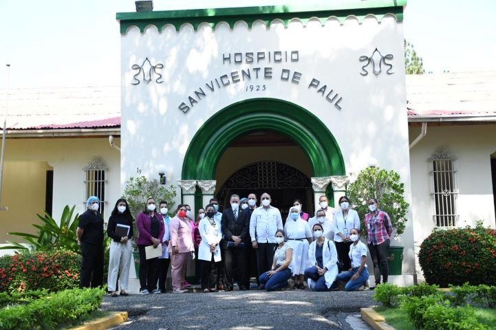 El ministro de Salud visita el Hospicio San Vicente de Paúl en Santiago 3 HOSPICIO 1 El ministro de Salud visita el Hospicio San Vicente de Paúl en Santiago