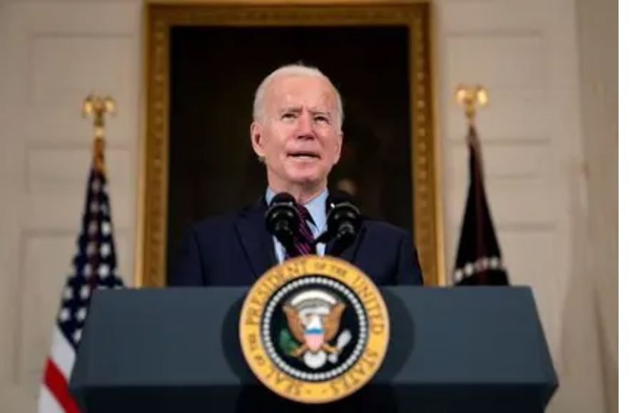 Biden reconoce que la “democracia es frágil” tras la absolución de Trump