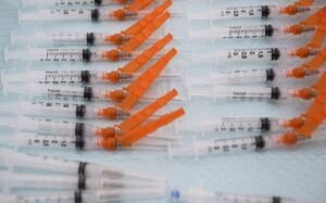 PEPCA inicia investigación sobre licitación compra de jeringuillas