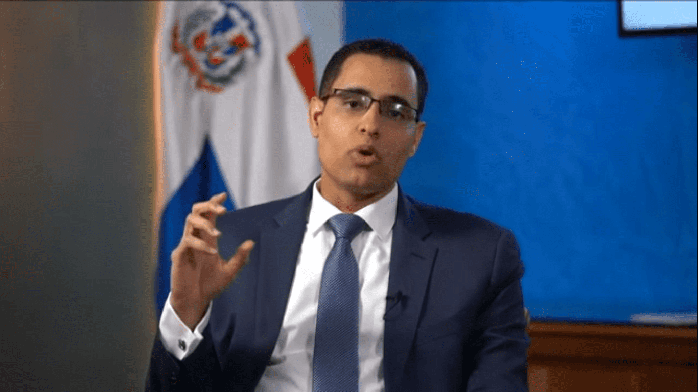 Juan Ariel Jiménez critica cierre clases presenciales por Covid-19