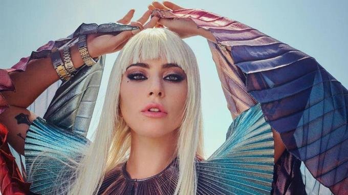 Lady Gaga llega a Roma para protagonizar la tragedia de los Gucci