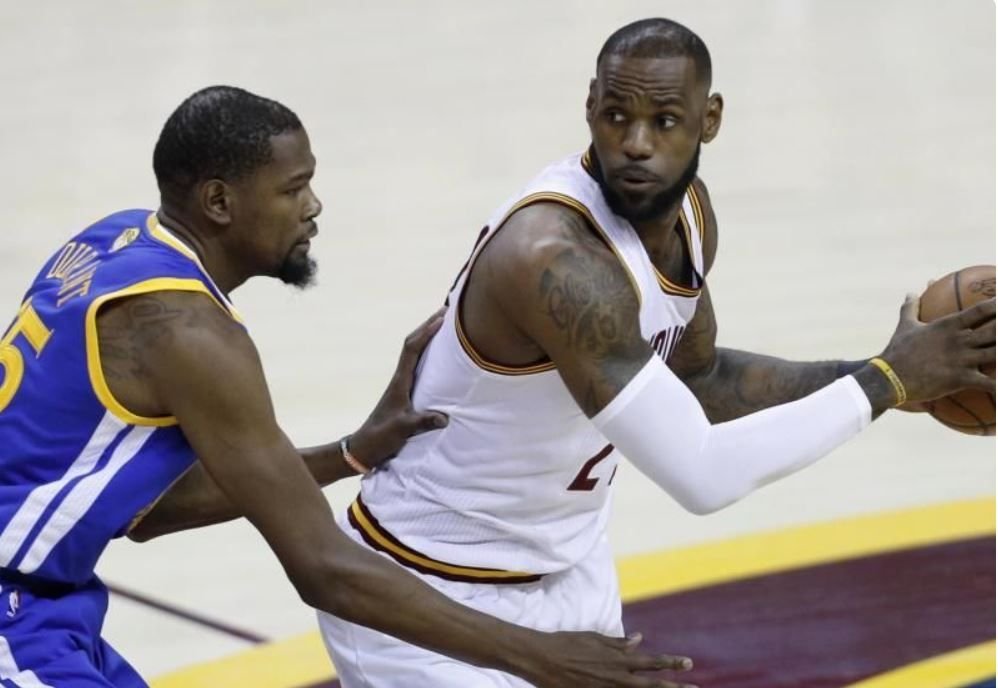 Kevin Durant y LeBron James lideran primera votación All-Star 2021