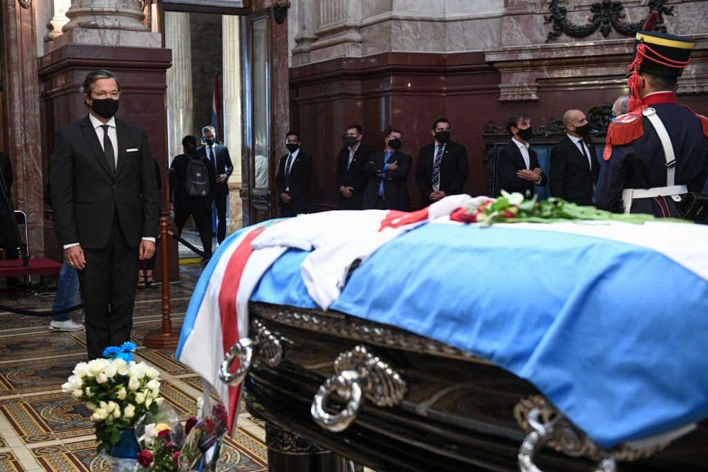 Políticos y ciudadanos despiden expresidente Carlos Menem 2 Políticos y ciudadanos despiden expresidente Carlos Menem