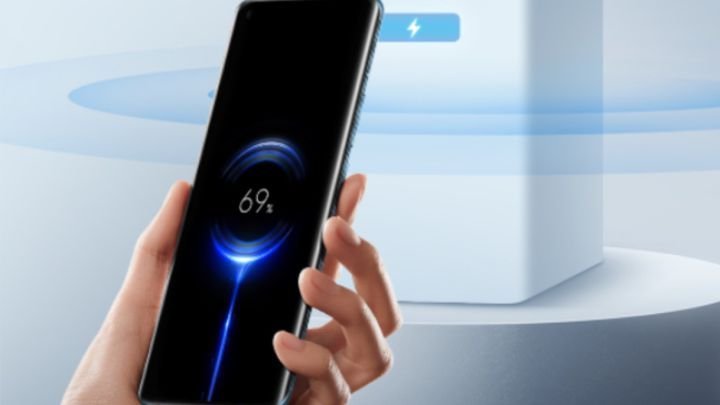 Carga para el móvil en el aire