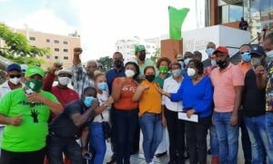 Marcha Verde protesta contra Ito Bisonó por el alza constante de los combustibles