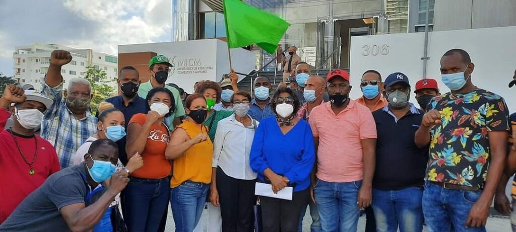 Marcha Verde protesta contra Ito Bisonó por el alza constante de los combustibles 3 Marcha Verde Ito 02 Marcha Verde protesta contra Ito Bisonó por el alza constante de los combustibles