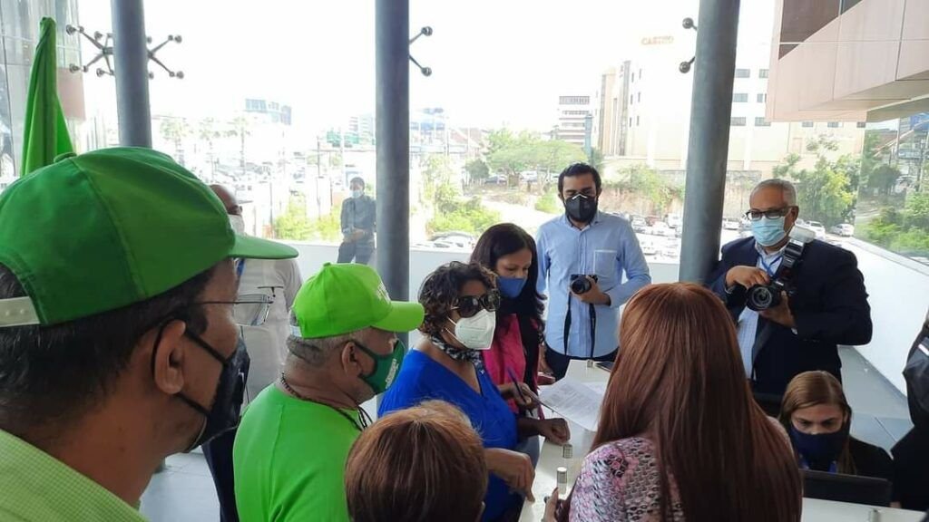 Marcha Verde protesta contra Ito Bisonó por el alza constante de los combustibles 4 Marcha Verde Ito 03 Marcha Verde protesta contra Ito Bisonó por el alza constante de los combustibles