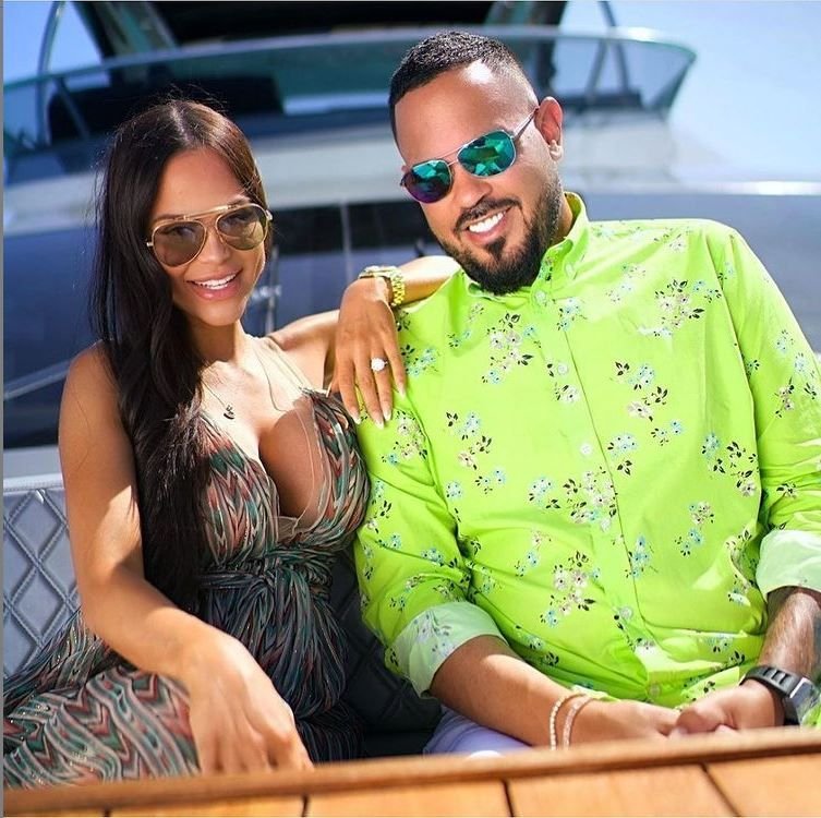 NATI NATACHA 8 Cantante urbana Natti Natasha revela su embarazo de seis meses