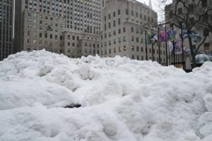 Cancelan más de 30 vuelos a EEUU por intensa tormenta de nieve