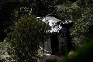 El astro del golf Tiger Woods continúa grave tras accidente en Los Angeles