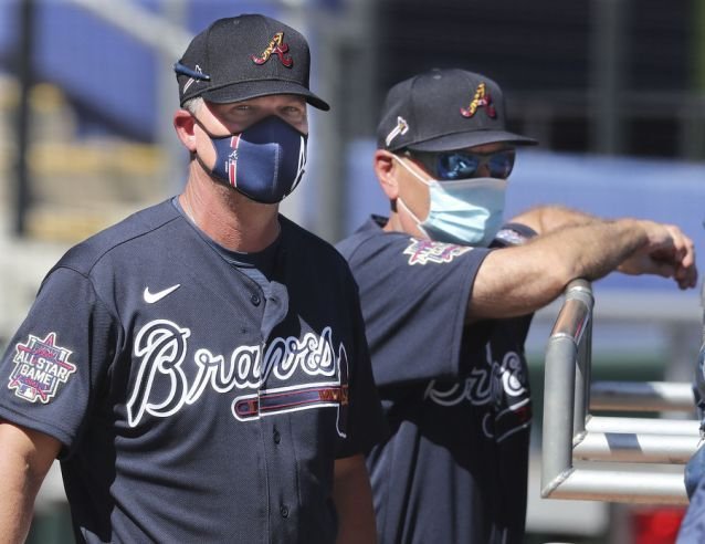 Bravos extienden el contrato del mánager Brian Snitker 2 Bravos extienden el contrato del mánager Brian Snitker