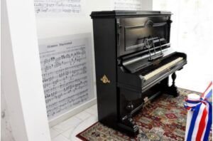 Restauran piano con el que se tocó por primera vez el Himno Nacional