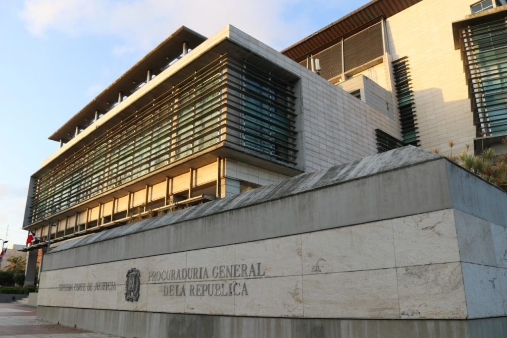 Ministerio Público investiga a fiscal por embarazar a menor de edad