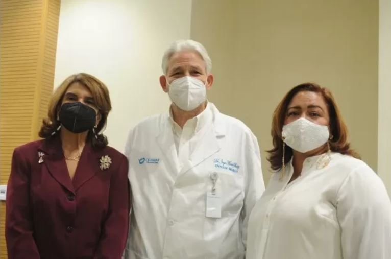 SALUD 25 Ministerio de Salud empieza vacunación contra COVID-19 en CEDIMAT