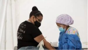 Salud Pública reporta 4 fallecimientos y 904 nuevos contagios de covid-19