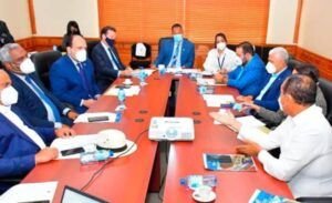 Senadores interrogan a Bisonó; revela no sabe qué se hace con impuesto de RD$2.00