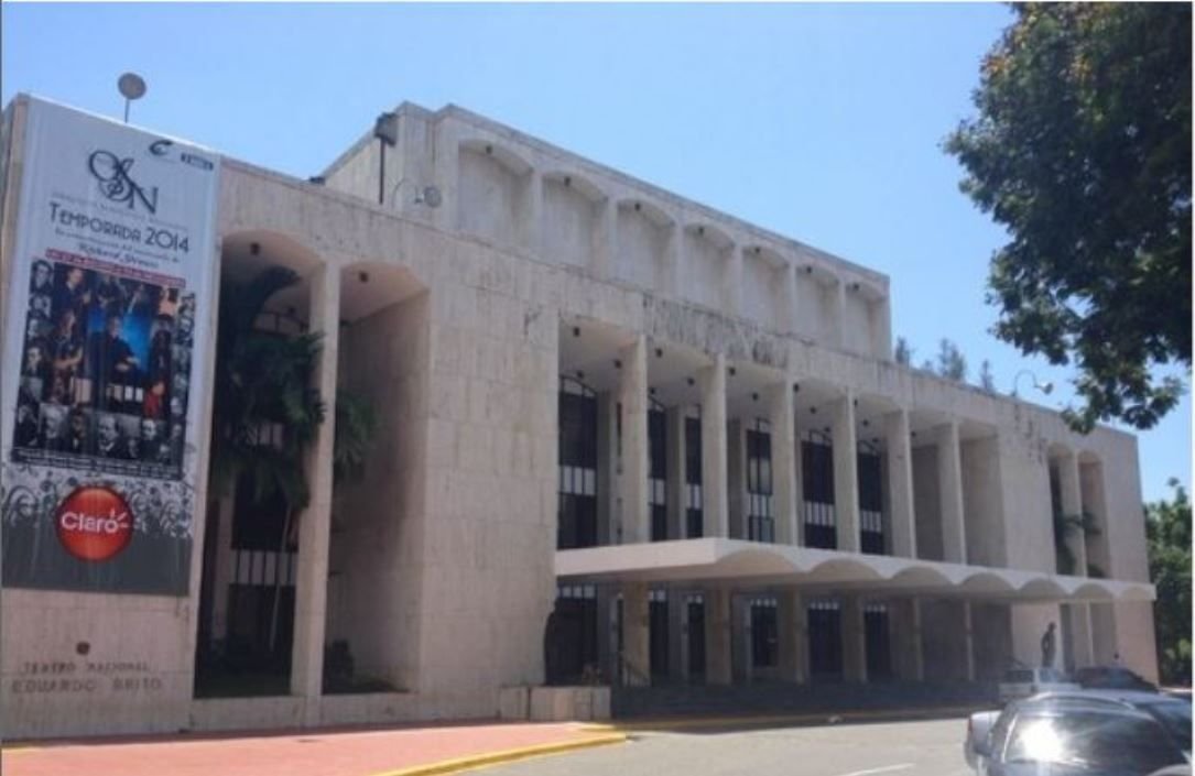 Anuncian reapertura de los teatros dominicanos al 50% de capacidad