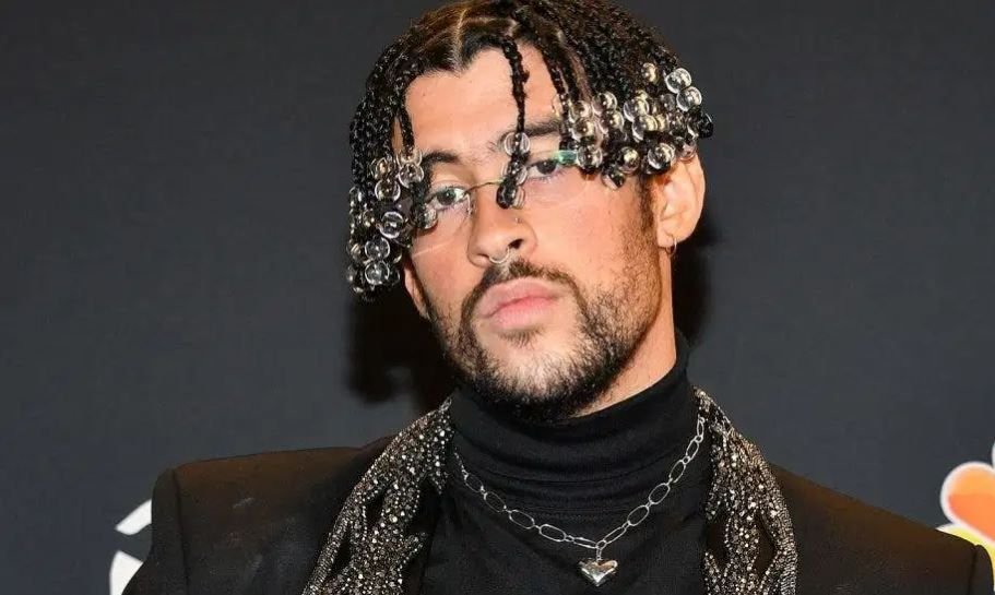 Bad Bunny triunfa en una noche llena de sorpresas en Premio Lo Nuestro 2 Bad Bunny triunfa en una noche llena de sorpresas en Premio Lo Nuestro