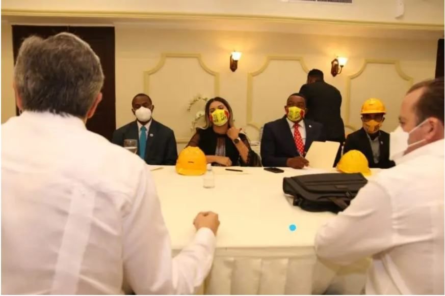 José Paliza y Luis Miguel De Camps sostienen encuentro con Pedro Botello