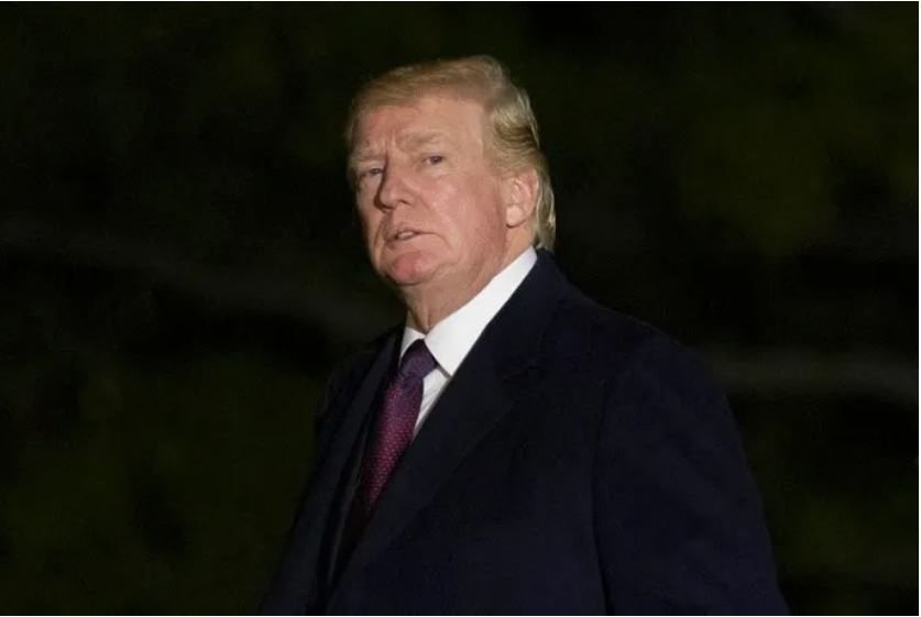 Trump, acusado de «traición», rechaza su juicio por no estar ya en el cargo 2 Trump, acusado de «traición», rechaza su juicio por no estar ya en el cargo