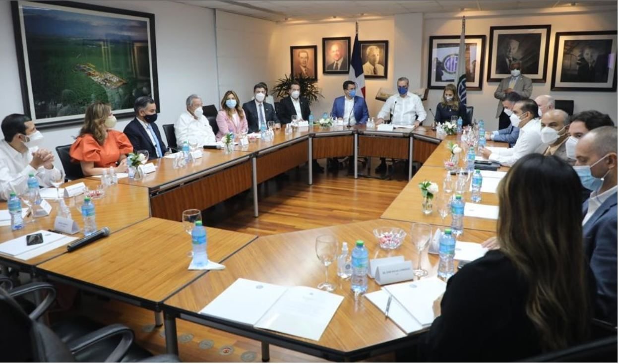 Sector privado y Turismo aportarán US$4.0 millones para “Marca País” 2 Sector privado y Turismo aportarán US$4.0 millones para “Marca País”