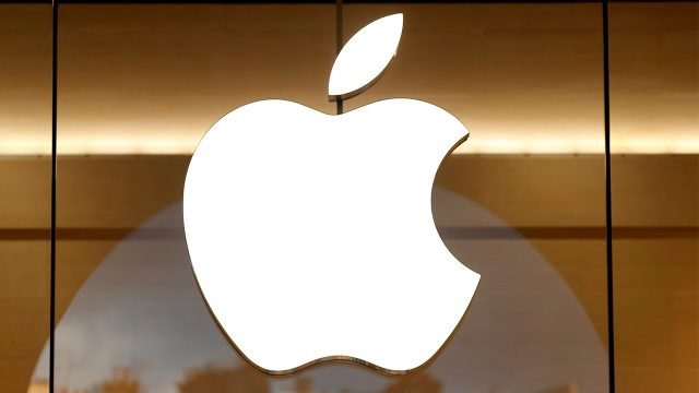 Multan a Apple por vender iPhone sin cargador en Brasil