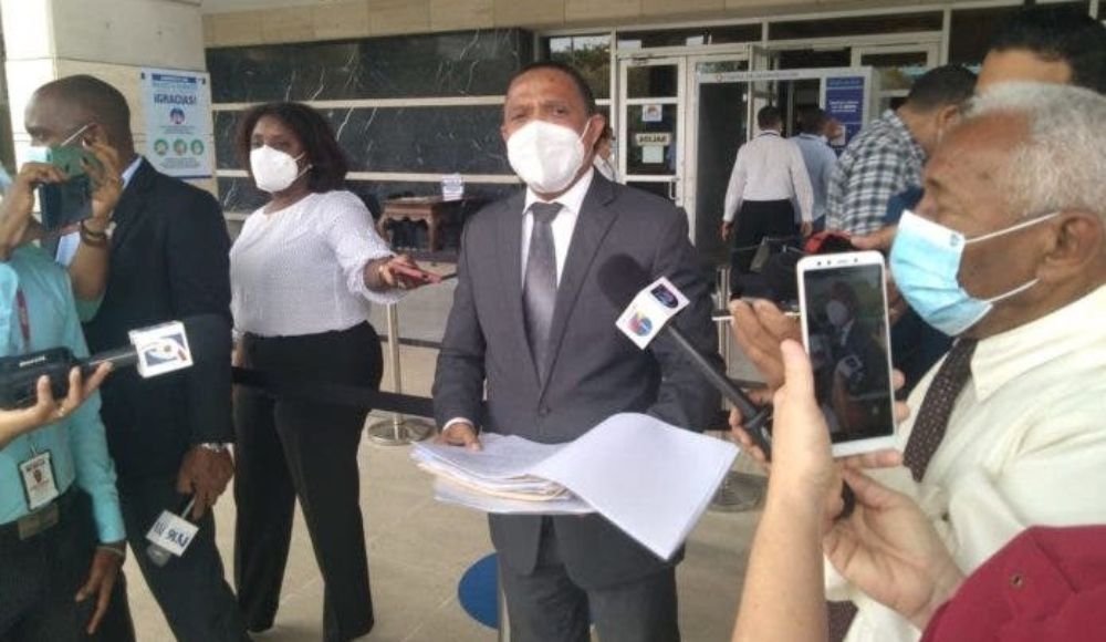 Interponen denuncia contra Gonzalo por manejo irregular de RD$239 mil millones 2 Alex Diaz, Mov Etico Moral