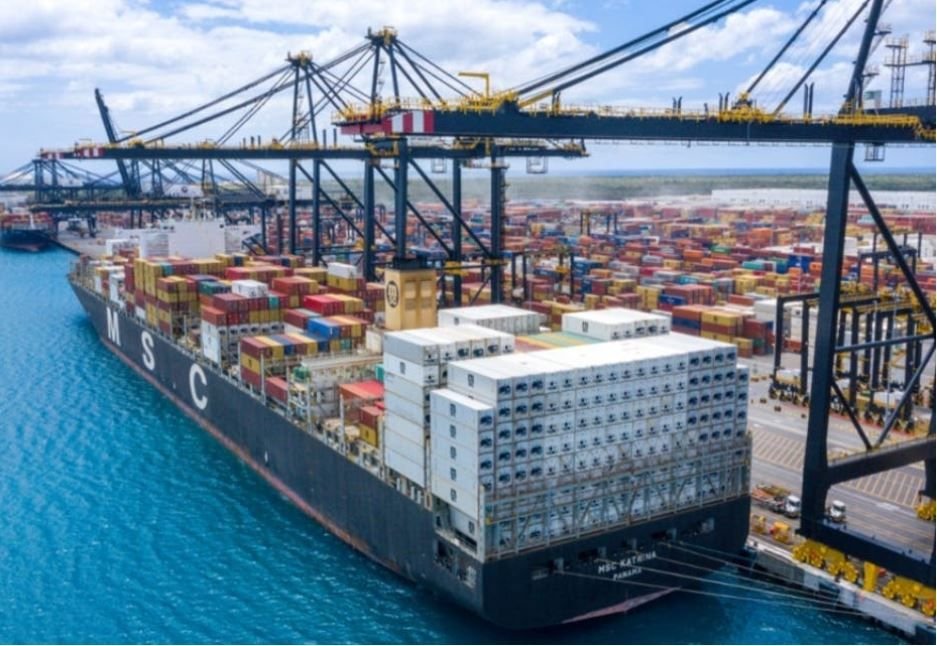 Recibe buque de mayor capacidad y tamaño llega a Dominicana 2 Recibe buque de mayor capacidad y tamaño llega a Dominicana