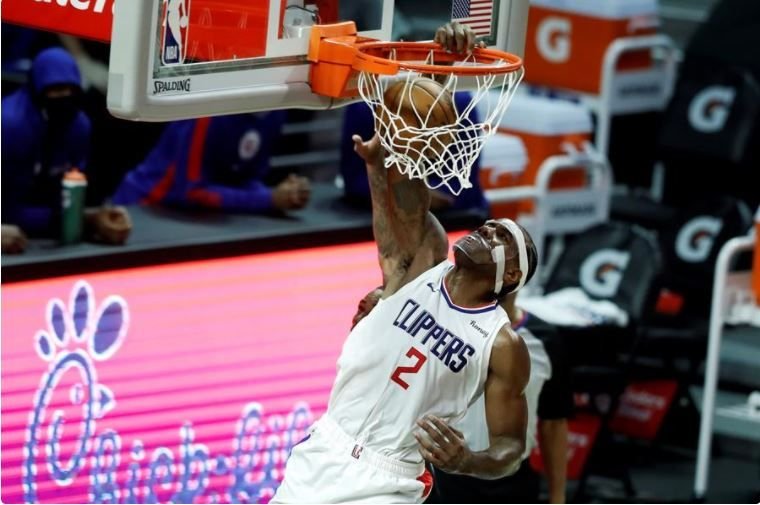 George y Leonard lideran el juego del equipo de Clippers, sin Ibaka 2 George y Leonard lideran el juego del equipo de Clippers, sin Ibaka