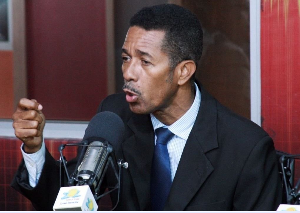 Infectólogo Clemente Terrero ve como amenaza cepa de COVID-19 en RD 2 Infectólogo Clemente Terrero ve como amenaza cepa de COVID-19 en RD