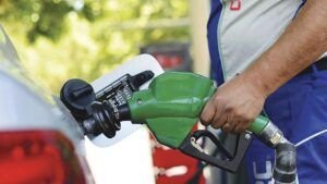Congelan precios de los combustibles; Gobierno absorberá RD$321 millones