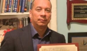 Reconocen cronista deportivo dominicano