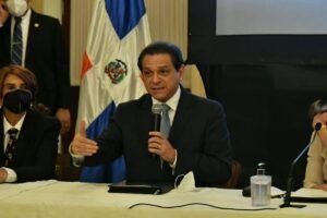 Nuevo ministro de Salud es un sobreviviente del coronavirus