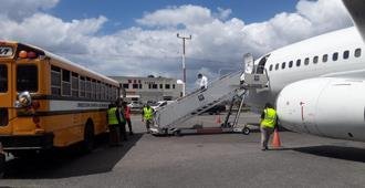 Llegan repatriados otros 54 dominicanos desde Estados Unidos