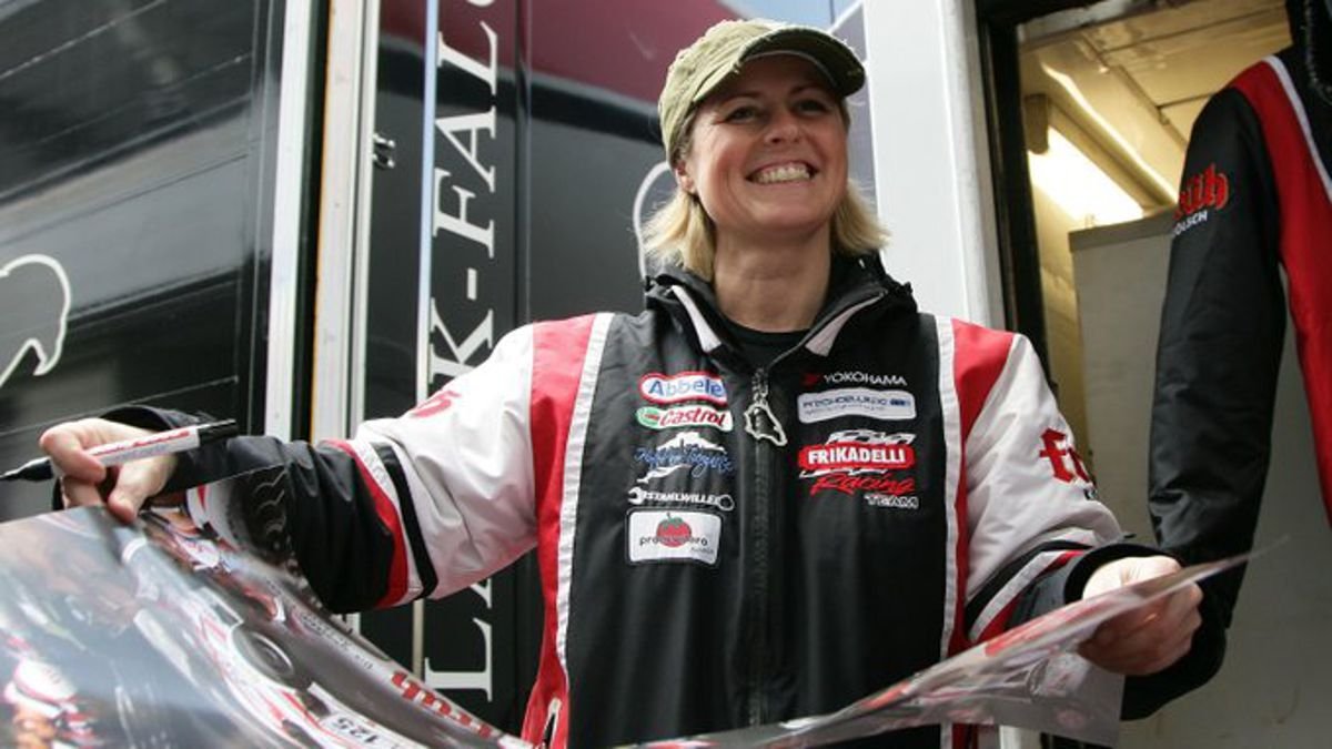 Expiloto de autos muere a los 51 años después de batalla contra el cáncer