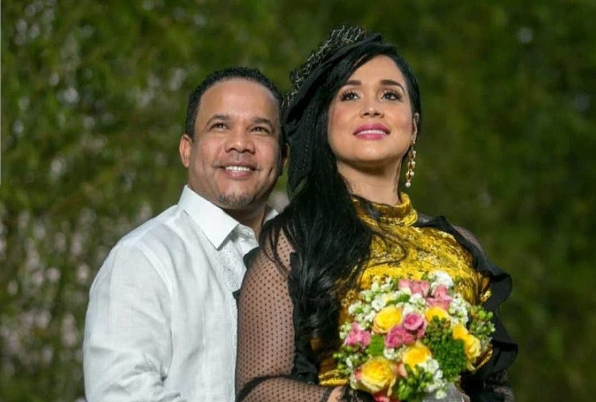 Esposa de Héctor Acosta estafada en Instagram por página de villas 2 Esposa de Héctor Acosta estafada en Instagram por página de villas