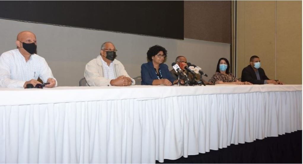 Suplidores jornada extendida denuncian irregularidades en licitación del Inabie