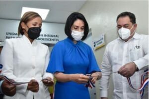 Primera Dama y SNS inauguran una Unidad Atención Adolescentes en SC