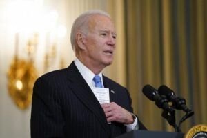 Biden: habrá vacunas para todos los adultos de EEUU en mayo
