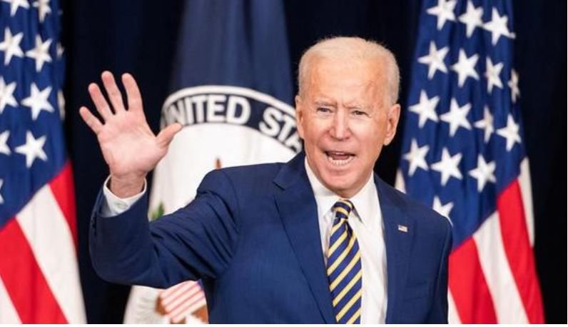 Joe Biden ejerce la diplomacia sin escatimar las palabras duras