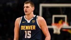 Jokic logra su duodécimo triple-doble y Nuggets regresan al triunfo